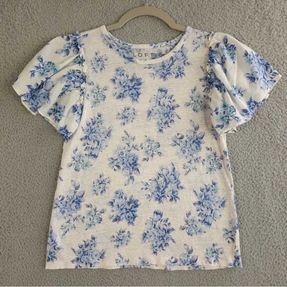 LOFT Women's Blue Floral Linen top with beautiful puff sleeve - Picture 1 of 6